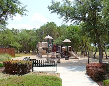 300 Grafton Ln - Photo Thumbnail 36