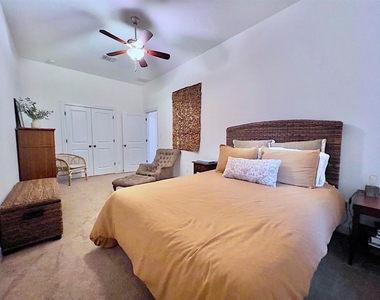 300 Grafton Ln - Photo Thumbnail 20