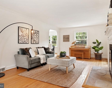 9223 Old Court - Photo Thumbnail 11
