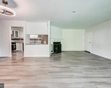 101 Fitz Court - Photo Thumbnail 3