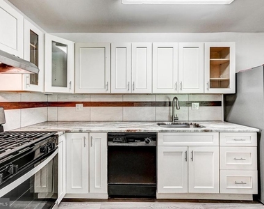 101 Fitz Court - Photo Thumbnail 7