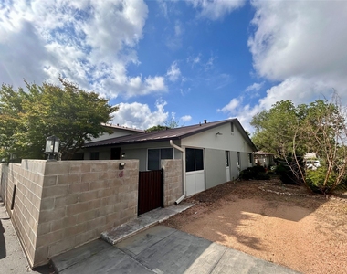 8905 Tronewood Dr - Photo Thumbnail 16