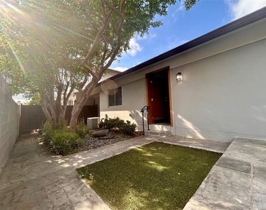 8905 Tronewood Dr - Photo Thumbnail 17