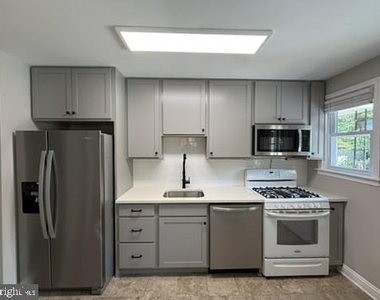5413 Pembroke Avenue - Photo Thumbnail 1