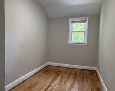 5413 Pembroke Avenue - Photo Thumbnail 14