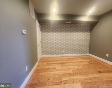 303 Folcroft Street - Photo Thumbnail 1