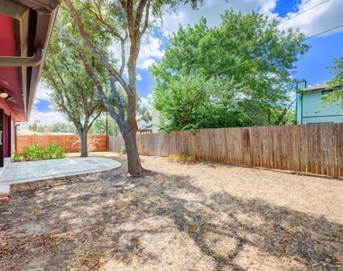 1704 Foxfire Dr - Photo Thumbnail 20