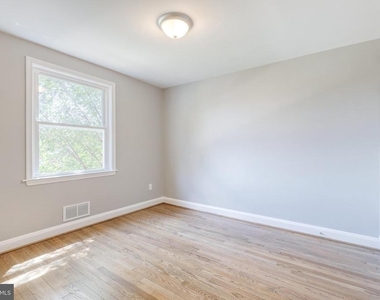 633 Lucia Avenue - Photo Thumbnail 11