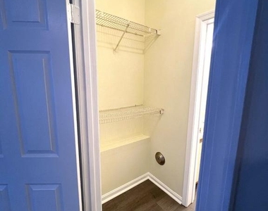 604 Moonglow Road - Photo Thumbnail 23