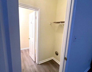 604 Moonglow Road - Photo Thumbnail 22