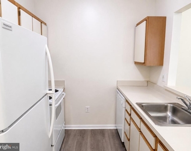 604 Moonglow Road - Photo Thumbnail 9