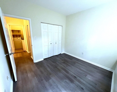 604 Moonglow Road - Photo Thumbnail 16