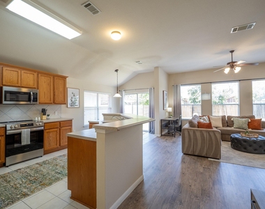 11620 Larch Valley Dr - Photo Thumbnail 7