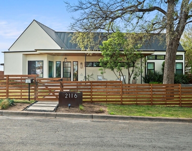 2116 Kenwood Ave - Photo Thumbnail 1
