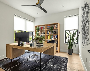 2116 Kenwood Ave - Photo Thumbnail 14