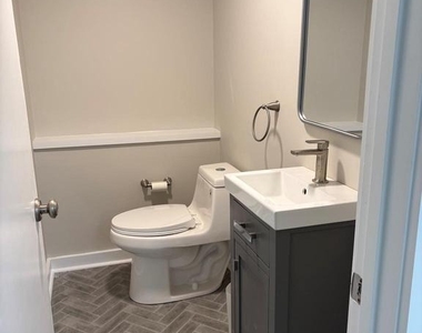 880 Doris Drive - Photo Thumbnail 7