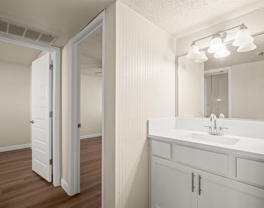 2408 Longview St - Photo Thumbnail 12