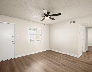 2408 Longview St - Photo Thumbnail 1