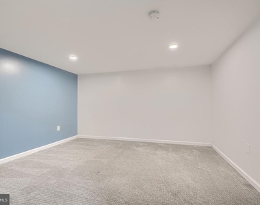 520 White Oak Drive - Photo Thumbnail 22