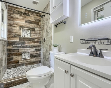 520 White Oak Drive - Photo Thumbnail 17