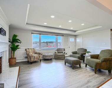 520 White Oak Drive - Photo Thumbnail 5