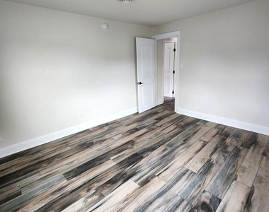 506 N Shipley Street - Photo Thumbnail 15