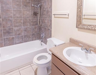2325 Bendridge Trl - Photo Thumbnail 12