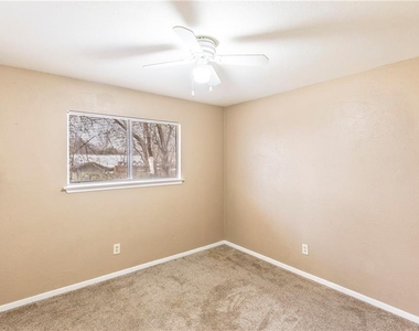 2325 Bendridge Trl - Photo Thumbnail 13