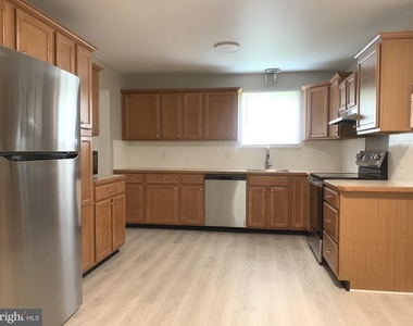517 Garrick Road - Photo Thumbnail 15
