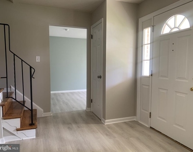517 Garrick Road - Photo Thumbnail 9