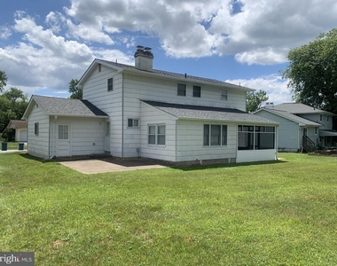 517 Garrick Road - Photo Thumbnail 5