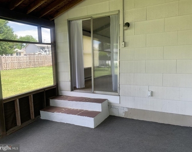 517 Garrick Road - Photo Thumbnail 27