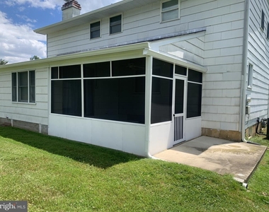 517 Garrick Road - Photo Thumbnail 3