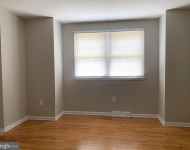 517 Garrick Road - Photo Thumbnail 11