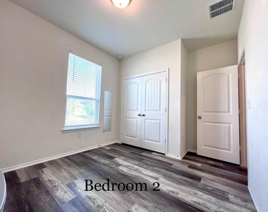 7900 W Crystalbrook - Photo Thumbnail 6