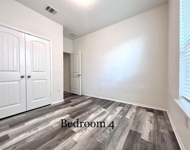 7900 W Crystalbrook - Photo Thumbnail 13