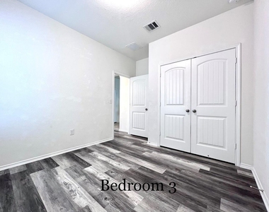 7900 W Crystalbrook - Photo Thumbnail 10