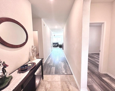 7900 W Crystalbrook - Photo Thumbnail 4