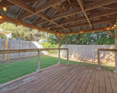 2903 Whisper Oaks Ln - Photo Thumbnail 2