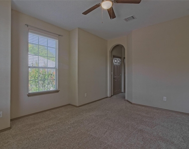 2903 Whisper Oaks Ln - Photo Thumbnail 19