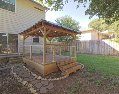 2903 Whisper Oaks Ln - Photo Thumbnail 7