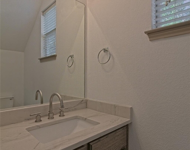 2903 Whisper Oaks Ln - Photo Thumbnail 18