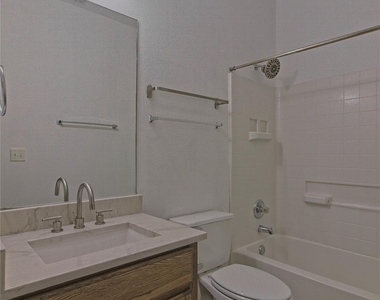 2903 Whisper Oaks Ln - Photo Thumbnail 22