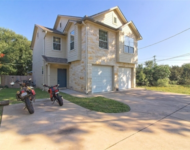 2903 Whisper Oaks Ln - Photo Thumbnail 3