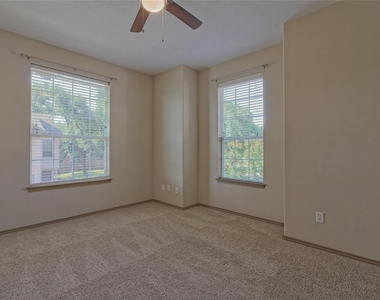 2903 Whisper Oaks Ln - Photo Thumbnail 21