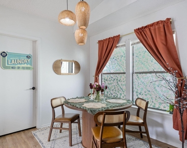 8317 Forest Ridge Dr - Photo Thumbnail 6