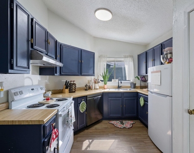 8317 Forest Ridge Dr - Photo Thumbnail 9