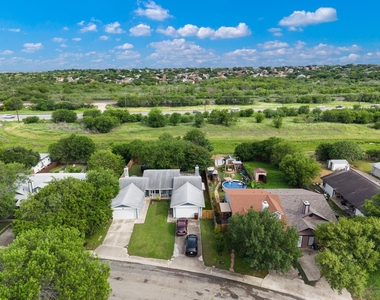 8317 Forest Ridge Dr - Photo Thumbnail 23