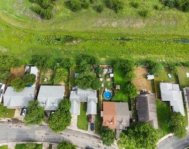 8317 Forest Ridge Dr - Photo Thumbnail 24