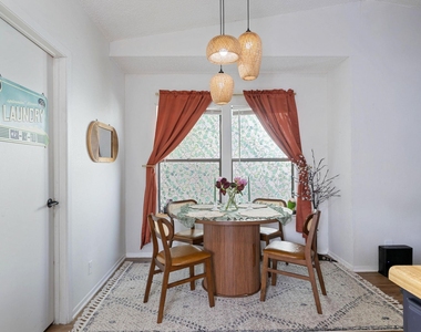 8317 Forest Ridge Dr - Photo Thumbnail 7